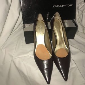 Brown pumps